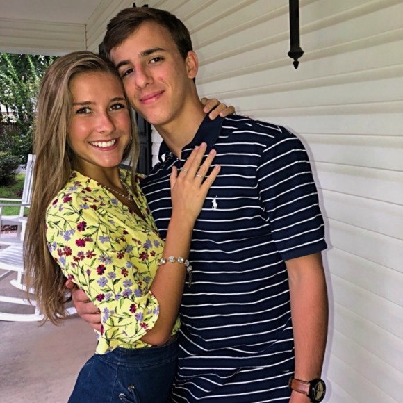 Meet your Posher, Leah - Picture 1 of 1